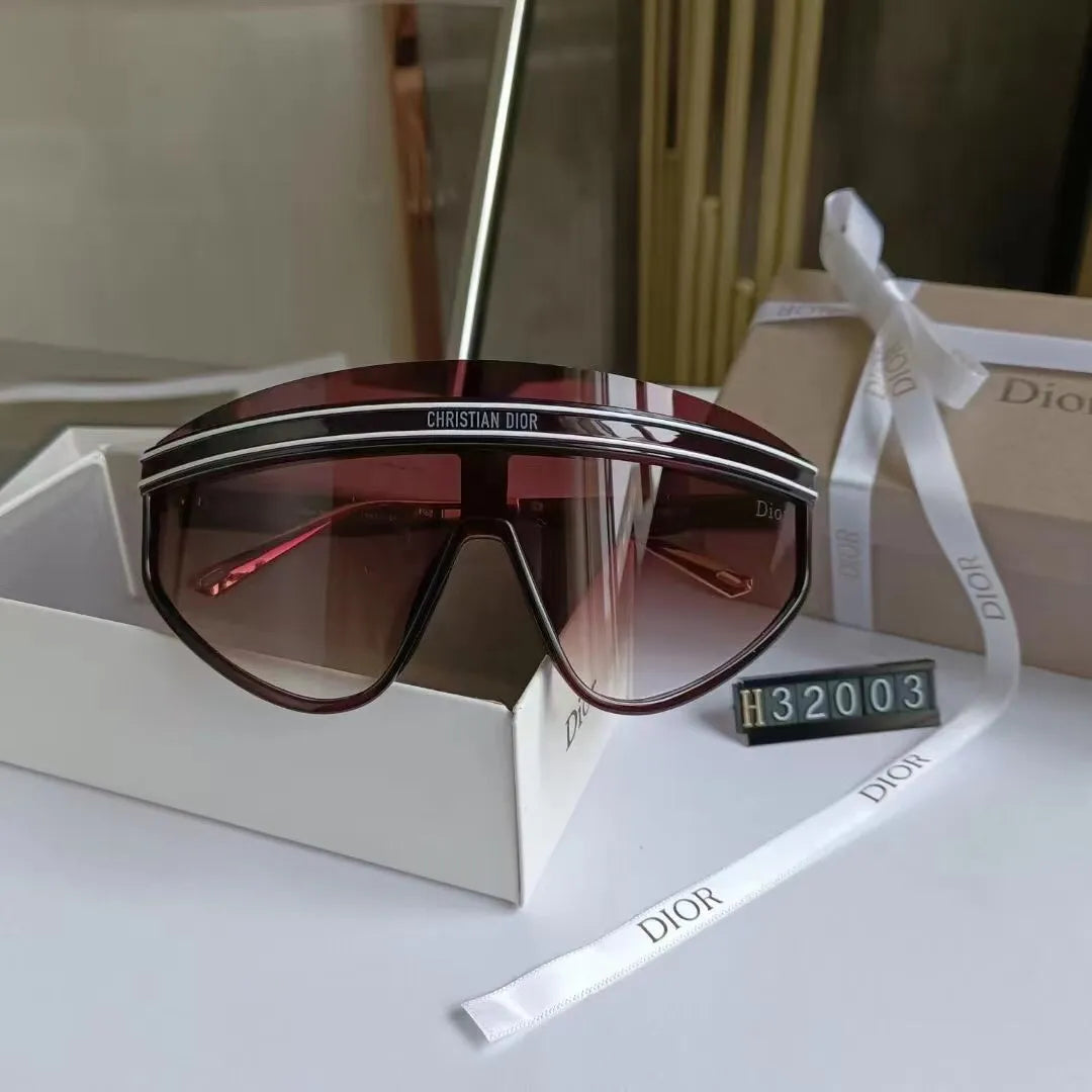 Oversized Watermark Sunglasses 832003s-sss62