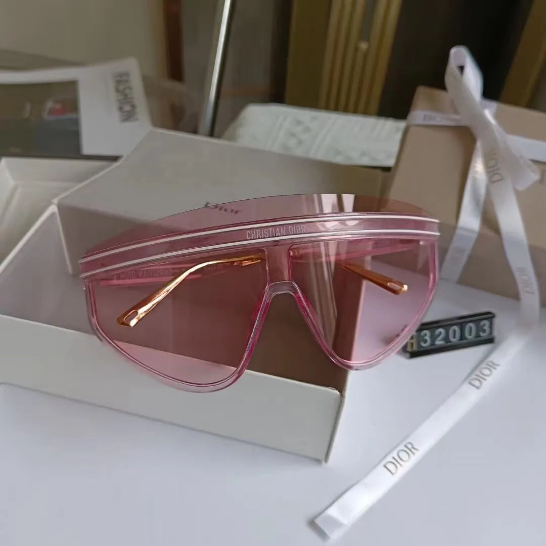 Oversized Watermark Sunglasses 832003s-sss62