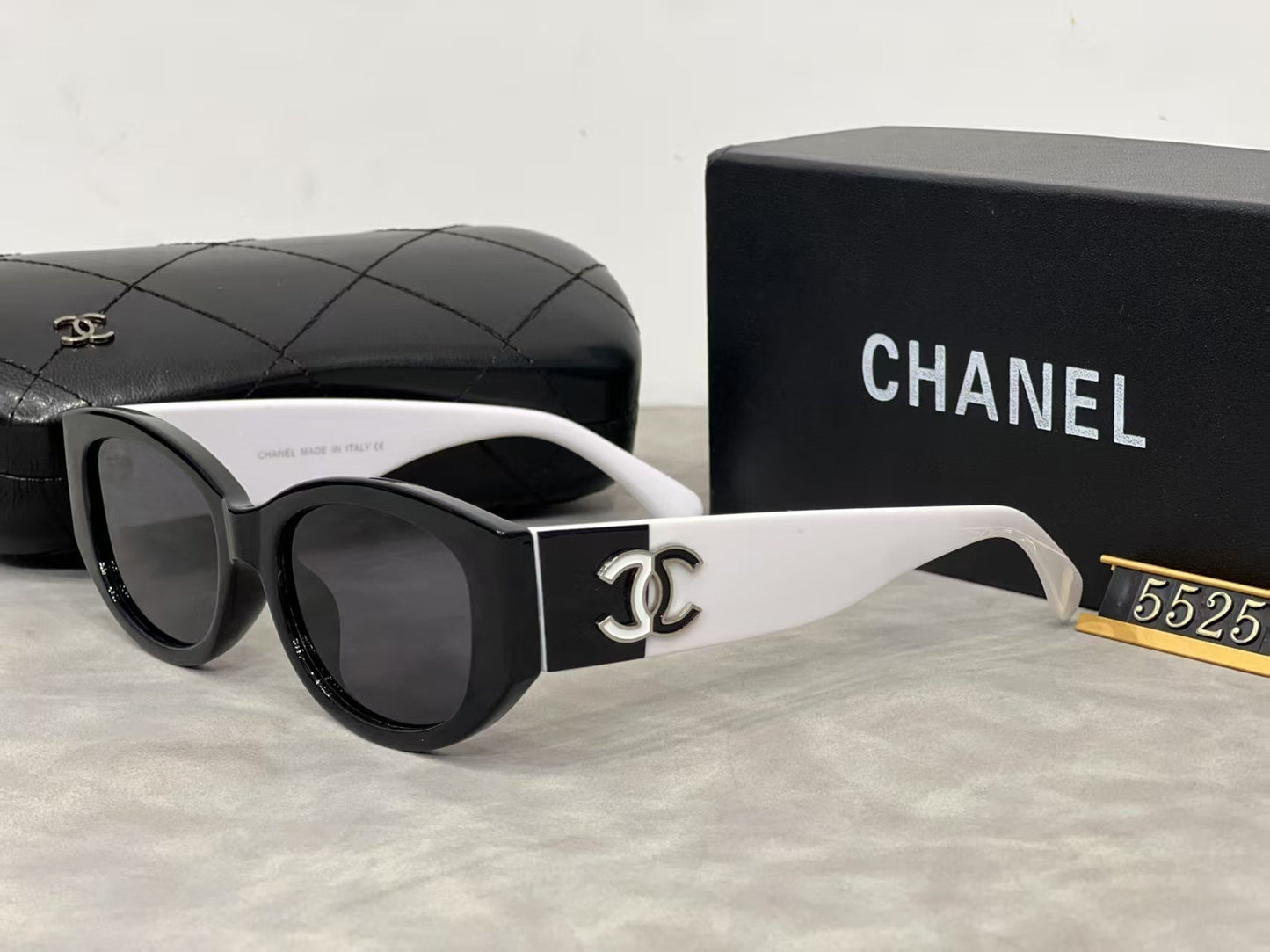 Fashion Sunglasses—5525s-sss62