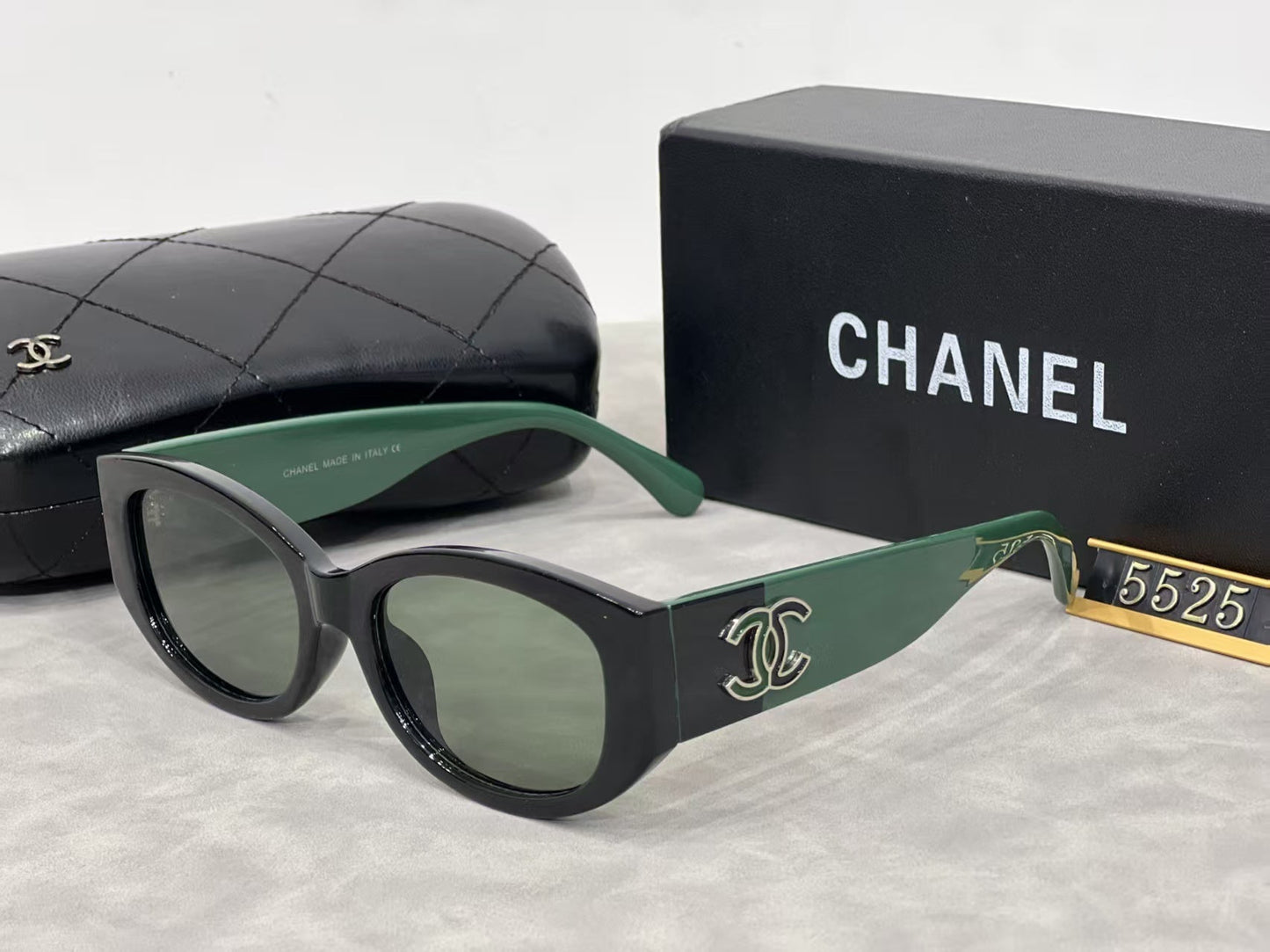 Fashion Sunglasses—5525s-sss62