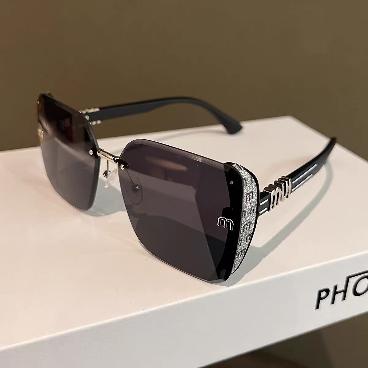 M - Stylish and Versatile High-Definition Sunglassess-sss62