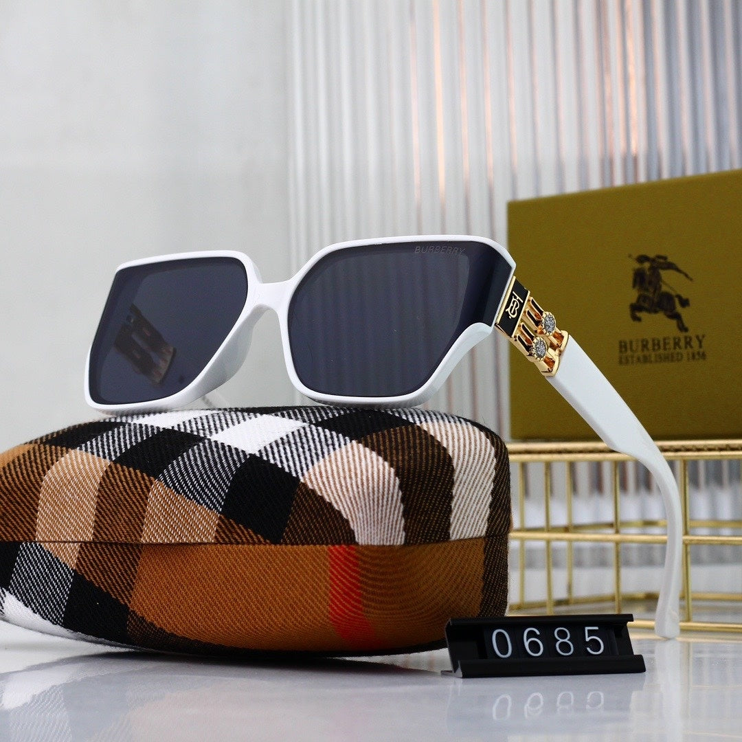 Fashion hot 7 color sunglasses 0685s-sss62